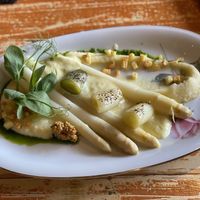 Asperges in een puree van pastinaak  at Het Lokaal in Amersfoort