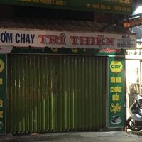 Front entrance (while closed) at Tri Thien in Ho Chi Minh City