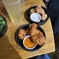 ARTICHOKE, RED PEPPER & TOMATO ARANCINI and  CRISPY CAULIFLOWER FLORETS   at The Green Man in London