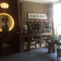 Traditional Chinese decor at Su Ming Xiang in Qingdao