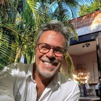  at Veegos in Houston