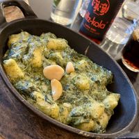 Mais-Gnocchi mit Spinat & Knoblauch ⭐️⭐️⭐️⭐️⭐️  at Veganika in Ljubljana