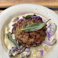 Brotknödel mit Pilzrahm ⭐️⭐️⭐️⭐️⭐️  at Veganika in Ljubljana