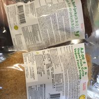 vegan jerky - fish crisp at Pakkai in Paris