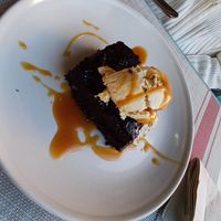 Brownie templado con helado casero con tofe #Veganuary at La Terraza del Girasol in Murcia