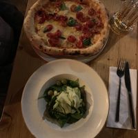 The photos don’t do it justice due to the light (which was perfect for dining). Pizza pommodori with cheese, zucchini salad at Stereo in Glasgow