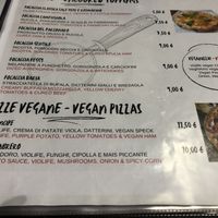 Vegan pizzas at Frankie's in Sorrento