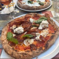 La Mother of Dragons with added ve bacon at Frankie's in Sorrento