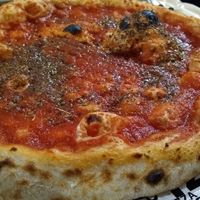 Marinara pizza at Frankie's in Sorrento