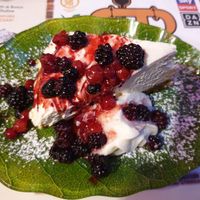 Wild berry cheesecake at Frankie's in Sorrento