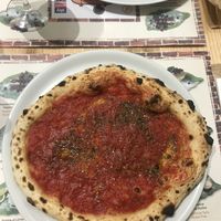 pizza marinara  at Frankie's in Sorrento