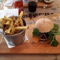 Hamburger Sargaço (vegan) at Sailorman and Friends in Povoa De Varzim