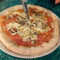 Ciao Bella pizza was ok at Plant Club in North London