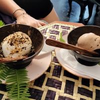 Helado de coco y helado de chocolate at Cafe 82 in Galle