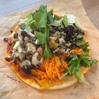 Veggie pizza at M's Table in Yokohama