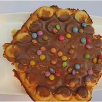 Gaufre Vegan avec smarties at Waffles Folies in Paris