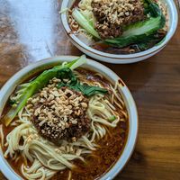 Dandan noodles (before mixing) at Su Shan Mian 素山面素食 - 雅仕苑店 in Chengdu
