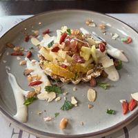 Tartelette crue aux fruits   at Biogstore in Nice