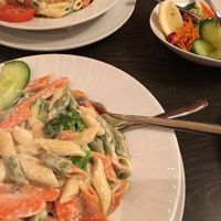 Pasta med kokosmjölk och grönsaker (påminner mycket om carbonara) at Anteps in Norrtalje