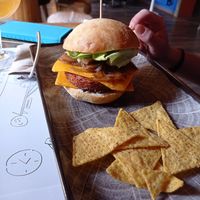 Hamburguesa verde at Tintoreria Hamburgueseria in Ribes De Freser