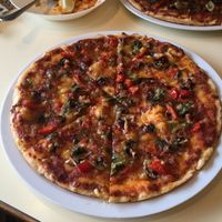 The vegan pizza - with vegan cheese 😍 at Foè in Bayreuth