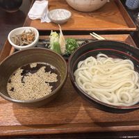 The vegan option comes with a vegan dashi (broth), fresh/pickled vegetables, sesame and vegan tempura (the dough is made without using egg)  at Omen Nippon in Kyoto