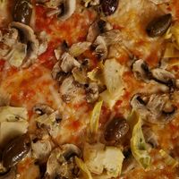 Pizza with mushroom at Olivia Aker Brygge in Oslo