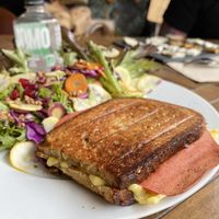 Grilled cheese at Molybagert Végétale Normandie  in Trouville-sur-mer