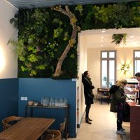 Inside decor at Why Not Us Coffee in Marseille