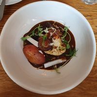 Gerösteter Blumenkohl und gebackene Kartoffeln at FREA in Berlin