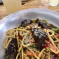 Macarrão oriental com vegetais e tempê  at Urbã Cozinha Vegana in Sao Paulo