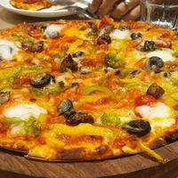 Veggielicious Pizza at Earth Cafe @ Waterfield in Mumbai