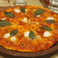 Margherita Pizza at Earth Cafe @ Waterfield in Mumbai