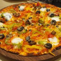 Veggielicious Pizza at Earth Cafe @ Waterfield in Mumbai