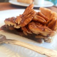 Pecan Pie at Hanmin's 한민이의 in Busan