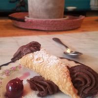 Cannoli at Radis in Montreal