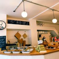 Lunch hour at The Fields Beneath in North West London