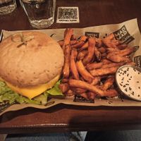 Doble cheese bacon at Mad Mad Vegan - Chueca in Madrid