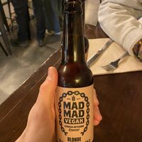 La bière végane  at Mad Mad Vegan - Chueca in Madrid
