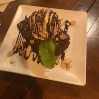 brownie with ben and jerrys ice cream at Mad Mad Vegan - Chueca in Madrid