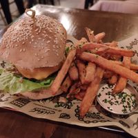 Rock'n Chick'n Burger with sweet potato at Mad Mad Vegan - Chueca in Madrid