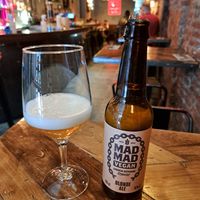 Cerveza artesana at Mad Mad Vegan - Chueca in Madrid