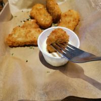 Crunchy chicken nuggets at Mad Mad Vegan - Chueca in Madrid