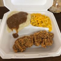 Sat vegan special- fried “chicken" at Jordan's Girls Gourmet Dawgs in Columbus