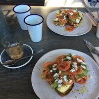 Avo toast and coffee at Arlo in Brighton