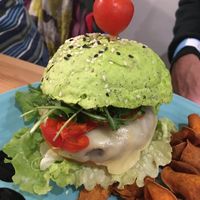 Vegan burger w cheese #Veganuary at Bali Food & Drinks in Leiria