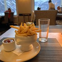   at Lakeview Lounge in Lake Louise