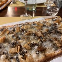 Pizza vegana con salsa tartufata  #Veganuary at Ser Bacco in Rome