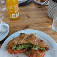 Tomato pesto, avocado and tomato filled croissant, hot chocolate, cauliflower soup and cheesy tempeh sandwich at The Sly Fox in Edinburgh