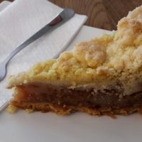 Vegan apple pear cake at Café Tinki in Neuss